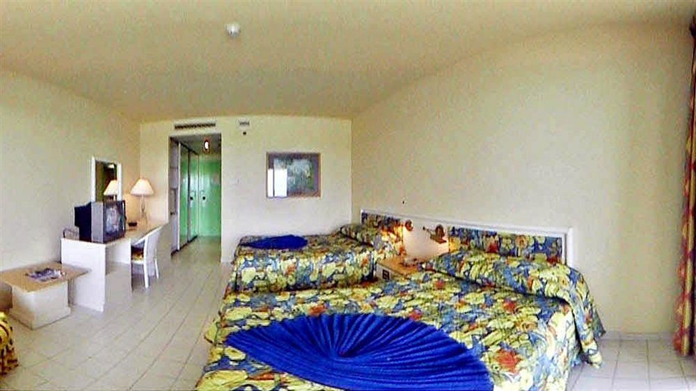 Grand Royal Antiguan Beach Resort Five Islands Village Екстериор снимка